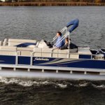 Pontoon boat Sweetwater